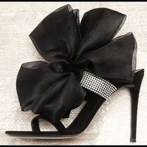 giuseppe zanotti BNIB crystal strap organza bow heels